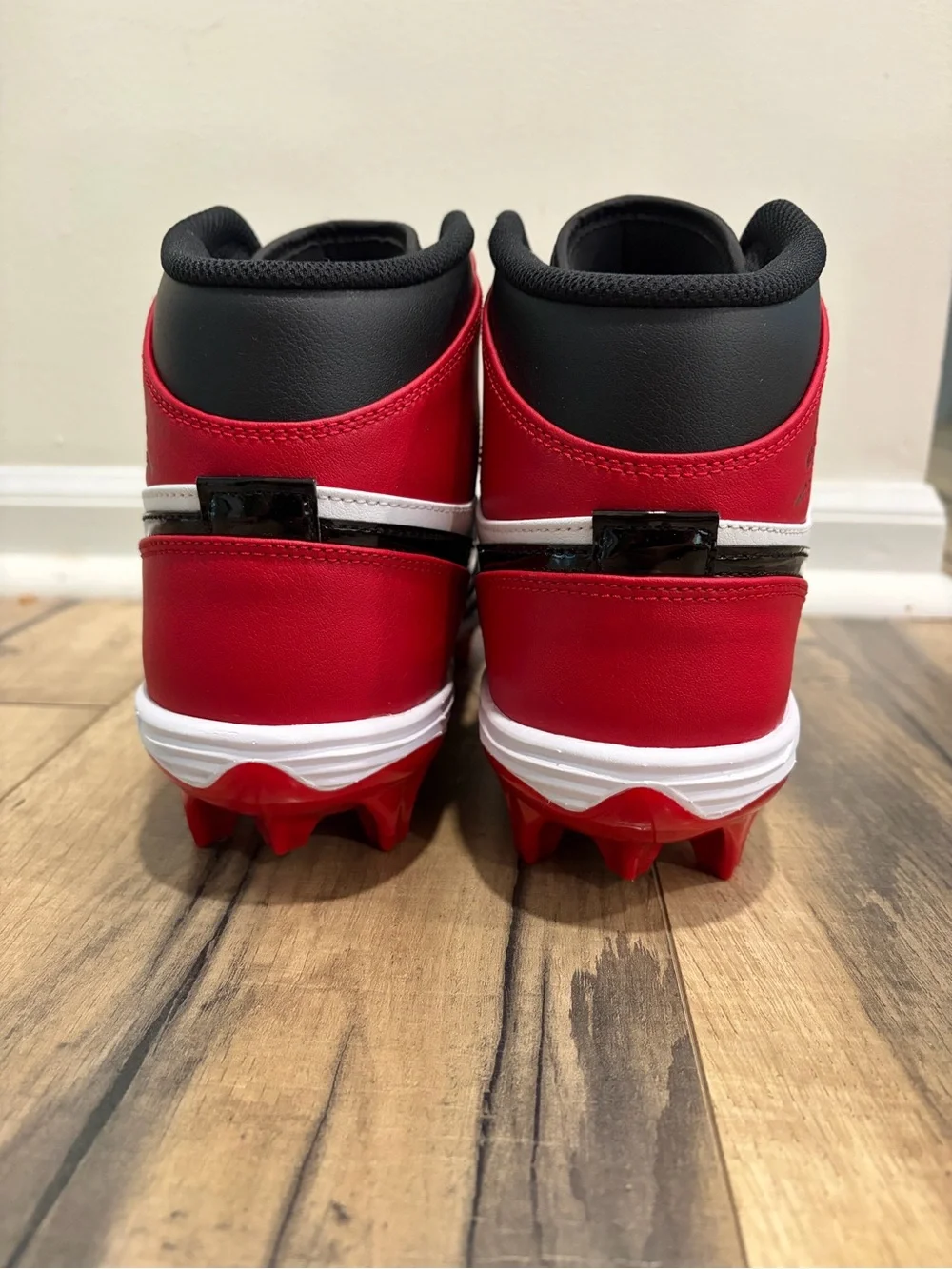 Jordan One Mid Cleats Men’s Size 10 FJ6805 601 Brand New NO BOX
